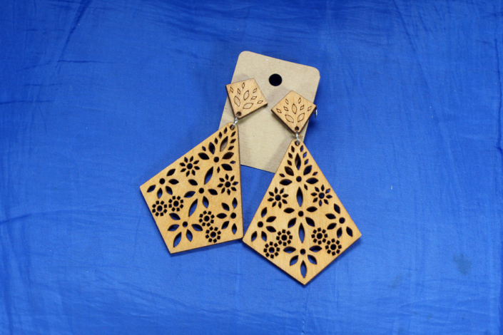 Brinco Priramide de Flores 01