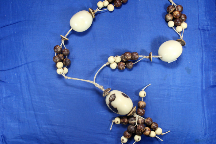 Colar sementes peruano 01